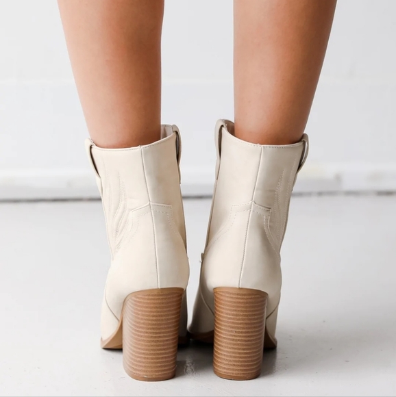 New Beige Distressed Western Cowboy Block Heel Ankle Booties Boots - Picture 4 of 7